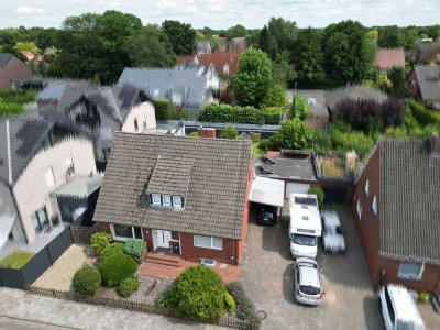 Einfamilienhaus mit großem Süd-Grundstück und Doppelgarage