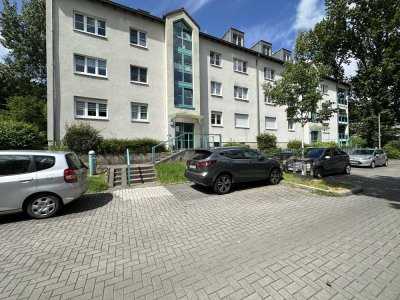 Hier fühlen Sie sich wohl: schöne 2,5-Zi.-Wohnung mit Ausblick (WBS erforderlich)