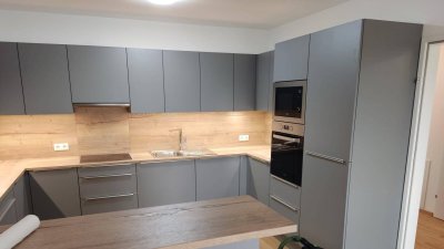 Moderne 3-Zimmer-Wohnung mit Terrasse &amp; KFZ Abstellplatz