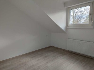 Erstbezug nach Sanierung: Ansprechende 2-Zimmer-Wohnung mit gehobener Innenausstattung in Stolberg