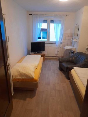Einzelne möbilierte Zimmer in Leutenbach