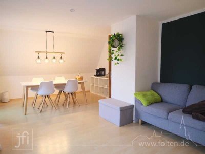 Oberwohnung mit großem Balkon und Garten