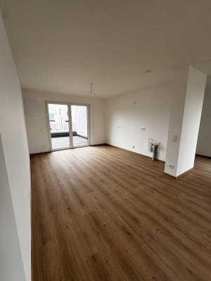 Drei-Zimmer-Wohnung mit Zugang zu zwei Dachterrassen