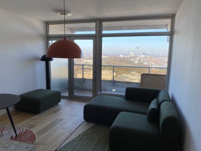 Erstbezug nach Sanierung mit Blick vom Dom bis Düsseldorf (voll möbliert)