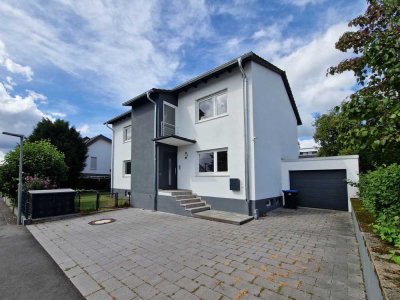 Einfamilienhaus mit 7 Zimmern und Garage in Rosbach vor der Höhe