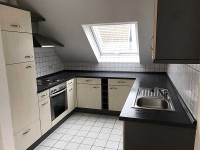 Exklusive, gepflegte 2-Raum-Wohnung mit Balkon und Einbauküche in Kleinwallstadt