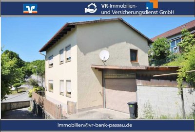"Rohdiamant wartet auf Feinschliff"
Zauberhaftes Wohnhaus mit kleiner Einliegerwohnung in 94034 Pas