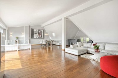 Tolle Dachgeschoß-Wohnung mit Terrasse in Alt-Oberkassel