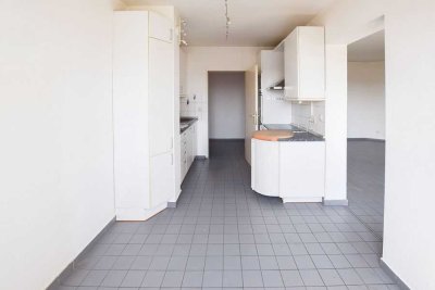 Sonnige Drei-Zimmer-Eigentumswohnung mit Balkon, Fahrstuhl und Garage in Osnabrück - Wüste!
