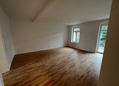 ++ Neuwertige 4 Zi. Whg Wohnung mit Balkon und Parkettboden // zwei modernen Bädern ++