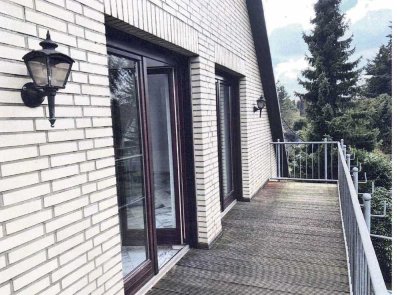 Attraktive 3,5-Zimmer-Maisonette-Wohnung mit großem Balkon und Einbauküche