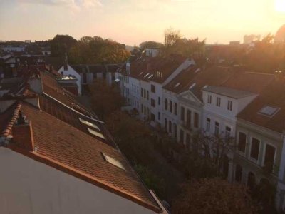 von Privat: Außergewöhnliche 2,5 Zimmer Wohnung im Ostertor in Theaternähe