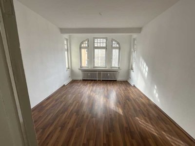 Gemütliche Altbauwohnung in der Hafenstraße mit neuem Laminat und großem Badezimmer