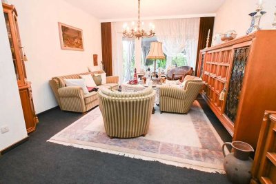 RESERVIERT! Herzebrock-Clarholz: Haus mit Potenzial und großem Garten in ruhiger Lage!