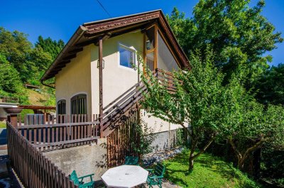 EIN KLEINES PARADIES AM FRATRES - MIT GROSSEM POTENTIAL FÜR IHRE WOHNTRÄUME!