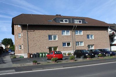 2-Zi.-DG-Wohnung mit Balkon und PKW-Stellplatz in zentraler Wohnlage von Bad Honnef-Rottbitze