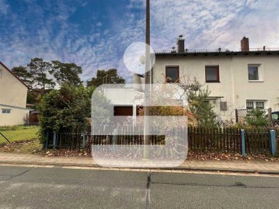 außergewöhnlich großes Grundstück in beliebter Wohnlage...sanierungsbedürftiges REH in Alterlangen
