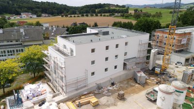 Wohlfühlwohnen im Herzen von Mittertreffling – 3 Zimmer, Balkon und Parkplatz inklusive