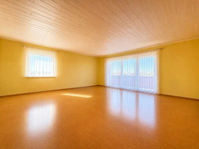 Bezugsfreie & modernisierte 3-Zimmer-Wohnung mit Balkon & Stellplatz!