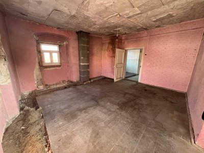 Historisches Stadthaus zum attraktiven Preis – Komplettsanierung in Beratzhausen nötig