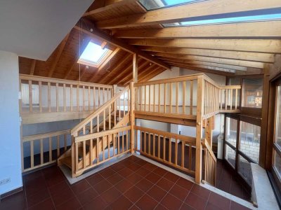 Großzügige 4 bzw. 5-Zimmer-Wohnung mit Galerie, Wintergarten & Gartenanteil - Schongau West