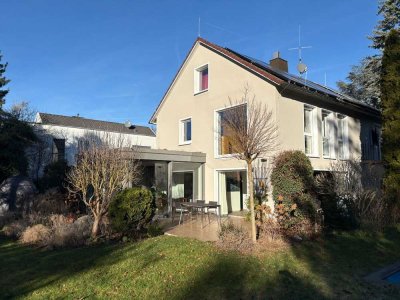 Wunderschöne Villa, ruhig, grün und zentral - möbliert / teilmöbliert möglich