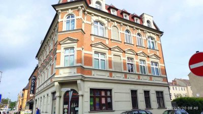 Renovierte 4-Zimmer-Wohnung mit Gäste-WC und Badewanne in Staßfurt!