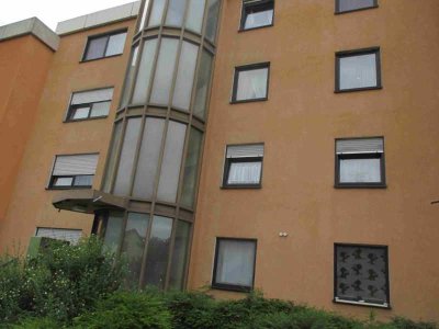 Öffentlich geförderte Wohnung mit Loggia und ruhig gelegen