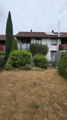 Sehr gepflegtes Reihenmittelhaus in guter und ruhiger Lage ***