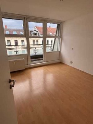 Helle, lichtdurchflutete 3-Zimmer-Wohnung in guter Lage