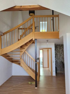 Stilvolle 2,5-Zimmer-Maisonette-Wohnung mit Balkon in Ammerbuch