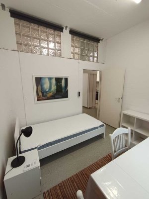 Wohnen mit Charakter: 2-Zimmer-Wohnung in Karlsruhe-Grünwinkel