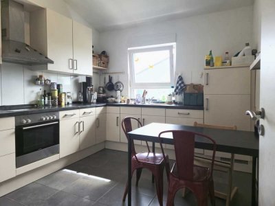 Bezugsfreie 
4,5-Zimmer-Dachgeschosswohnung mit Balkon und Stellplatz in Stutensee-Friedrichstal