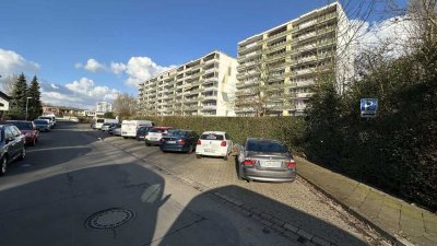 Schön geschnittene 3-Raum-Wohnung mit großem West-Balkon und Blick ins Grüne