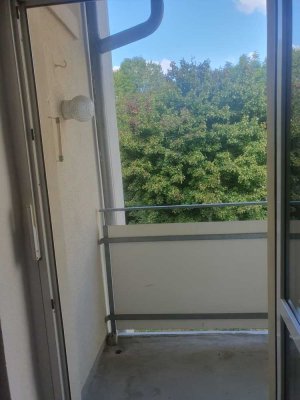 Helle 2-Zimmer Wohnung im 3. OG mit Balkon in Chemnitz-Bernsdorf