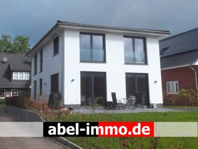 Bergstedt/Sasel: Neubau-Stadtvilla in bester/ruhiger Lage auf sonnigem Grundstück