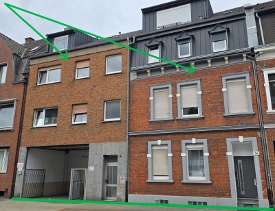 2 Mehrfamilienhäuser mit Halle...  16 fach