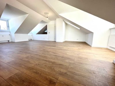 Renovierte 2-Zimmer-Wohnung mit großem Wohnbereich