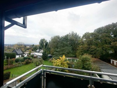 Frisch sanierte Wohnung in guter Lage mit Balkon und Garage