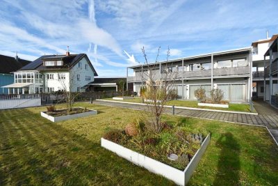 Neuwertige, bezugsfreie 4,5-Zimmer-Wohnung, barrierefrei, mit großem Balkon, seenah gelegen in Moos