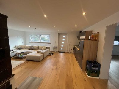 Sanierte 2-Zimmer-Wohnung +Balkon, Fußbodenheizung und Schlossblick in Neubeuren – ideal für Pendler