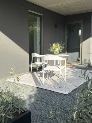 Moderne möblierte 2-Zimmer Wohnung mit Terrasse & Blick ins Grüne direkt am Rhein in Ingelheim