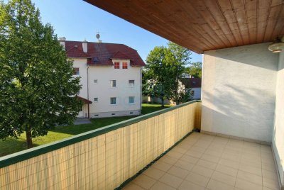 Gepflegte 3-Zimmer-Wohnung mit großem Balkon und Garage