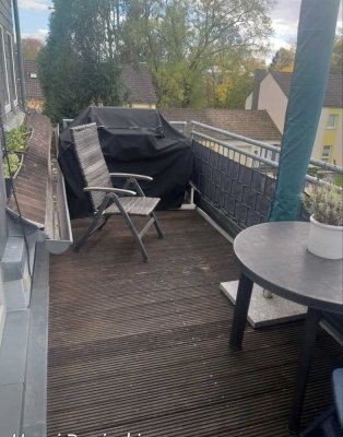 gemütliche 2-Zimmer Dachgeschoss-Wohnung mit Balkon