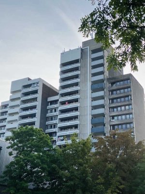 Mittendrin: 2-Zimmerwohnung im 8. OG am Sahlkamp-Markt
