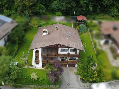 Zweifamilienhaus auf Baugrundstück mit Alpenblick - Sanierung oder Neubau möglich
