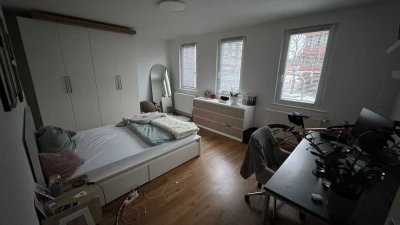 Vier-Zimmer-Wohnung in Stuttgart-Feuerbach, für 3er-WG geeignet