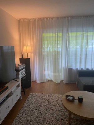 Kernsanierte, teilmöblierte 4,5-Zimmer-Wohnung mit Balkon, Garage & Stellplatz in Göppingen