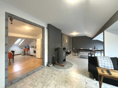 Helle 2-Zimmer-Wohnung mit Kaminofen und Grünblick am Edersse in Niederwerbe