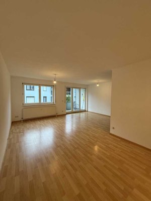 Stilvolle 2-Zimmer-Wohnung mit Balkon und EBK in Stuttgart